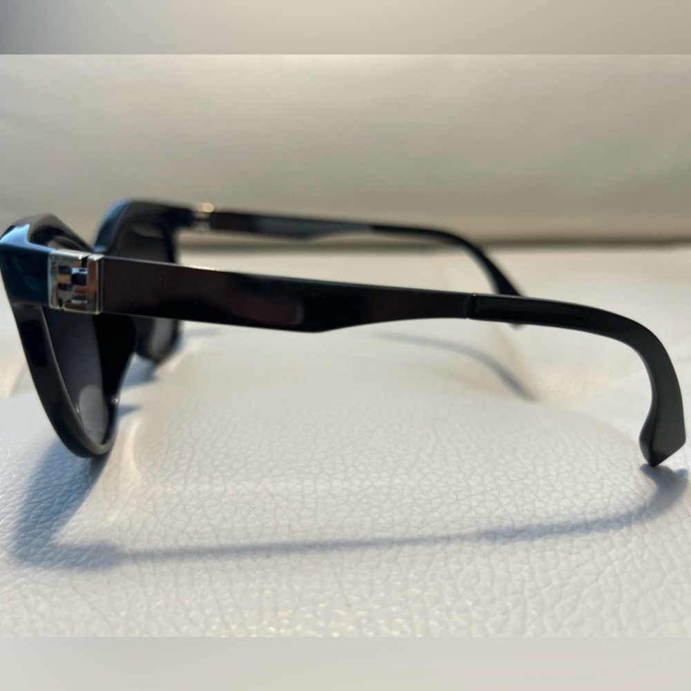 FENDI AUTHENTIC sunglasses for women - Picture 4 of 7